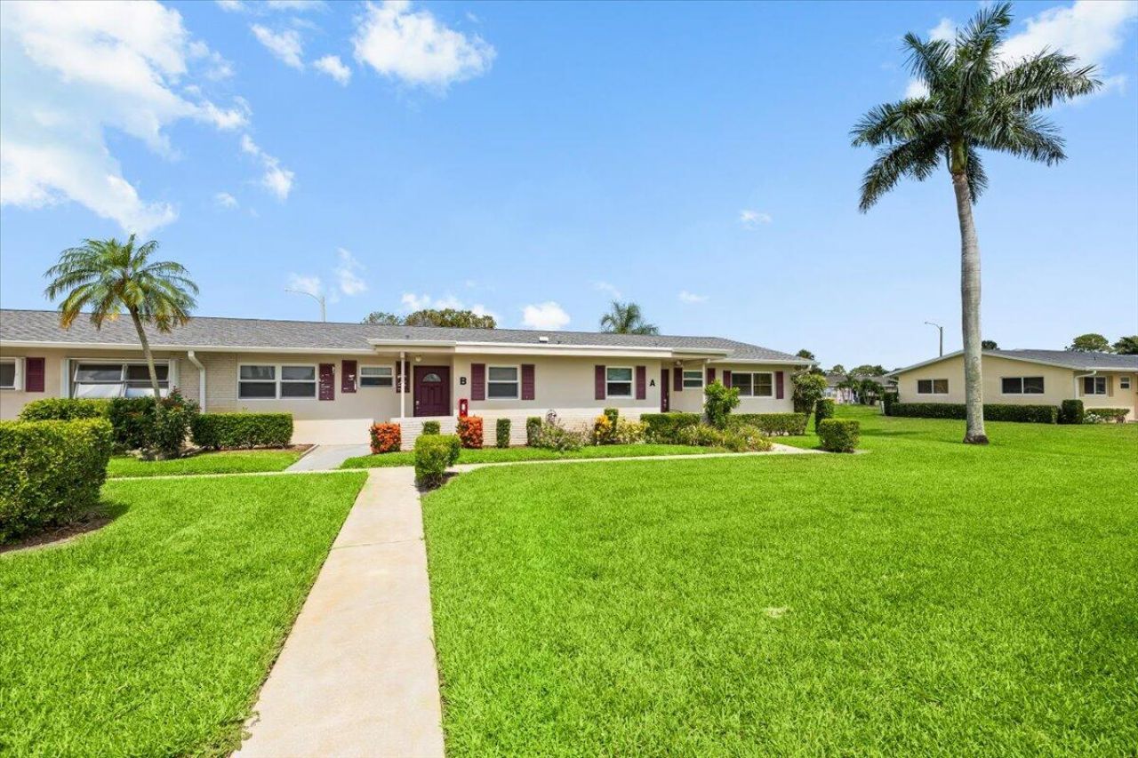 2621 Barkley Drive W, Unit A, West Palm Beach, FL 33415 Photo