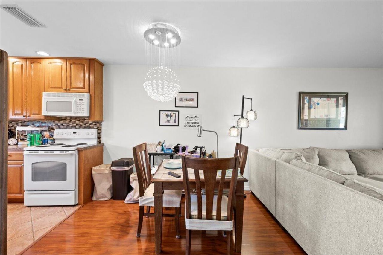 2621 Barkley Drive W, Unit A, West Palm Beach, FL 33415 Photo