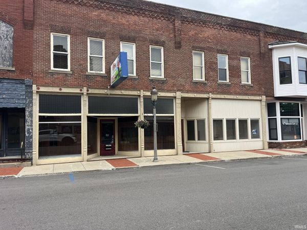 32 S Center Street, Flora, IN 46929