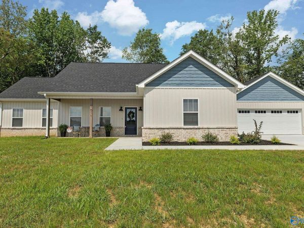 1011 7th Street NW, Arab, AL 35016