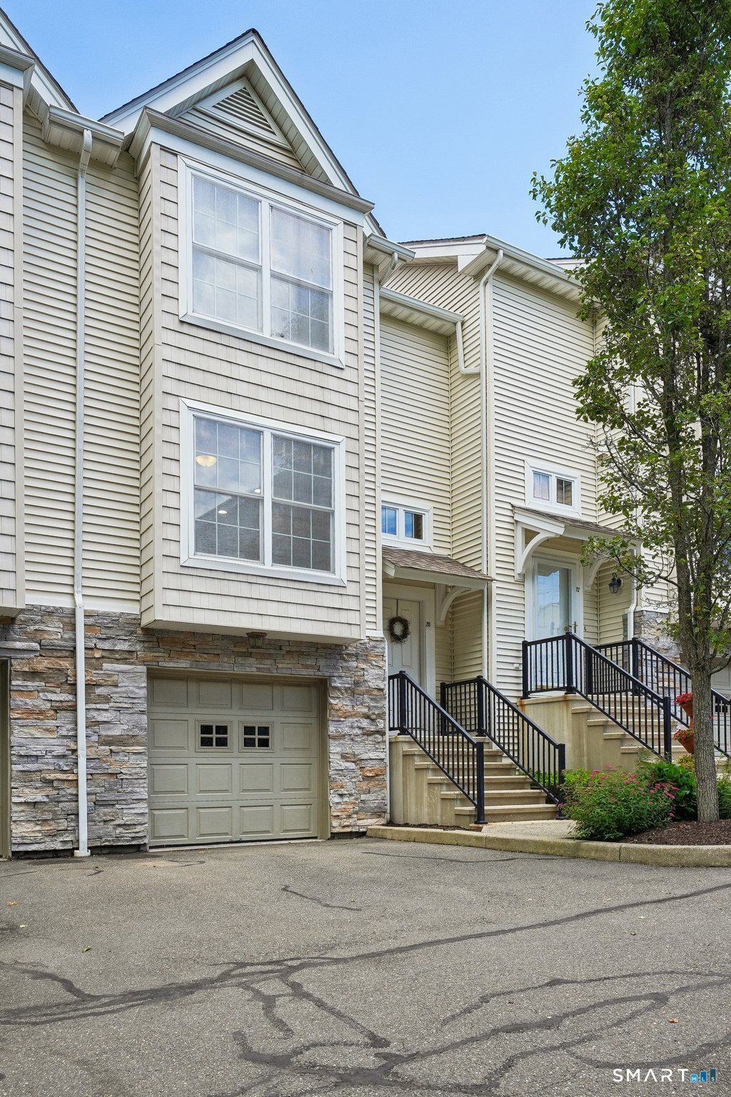 32 Crows Nest, Unit 28, Danbury, CT 06810 Main Photo