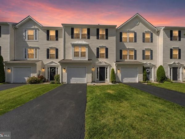 164 S SAVANNA DRIVE, POTTSTOWN, PA 19465