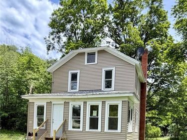 11 4th Avenue, Franklinville, NY 14737