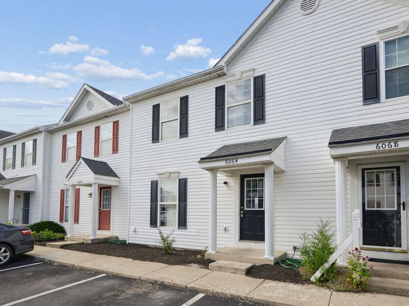 6064 Georges Park Drive, Unit 4D, Canal Winchester, OH 43110 Photo 2