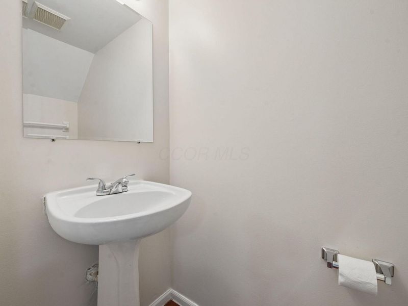 6064 Georges Park Drive, Unit 4D, Canal Winchester, OH 43110 Photo 6