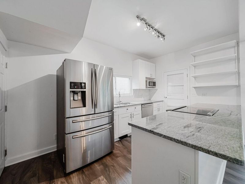 590 W 2nd Avenue, Columbus, OH 43201 Photo 20