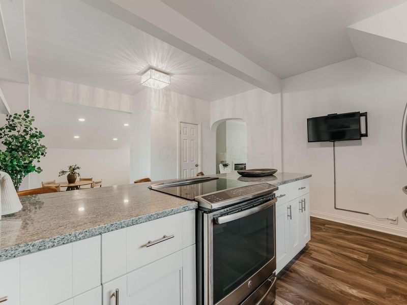590 W 2nd Avenue, Columbus, OH 43201 Photo 21