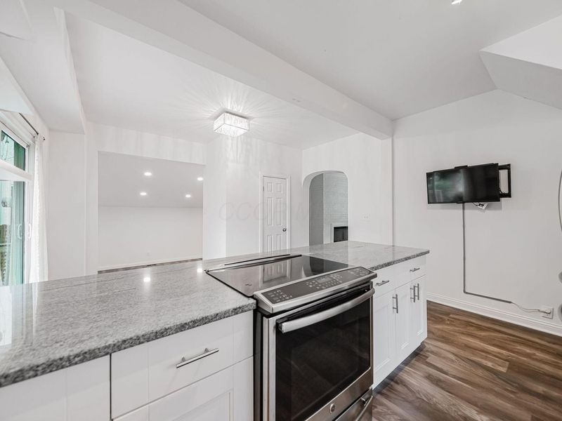 590 W 2nd Avenue, Columbus, OH 43201 Photo 22