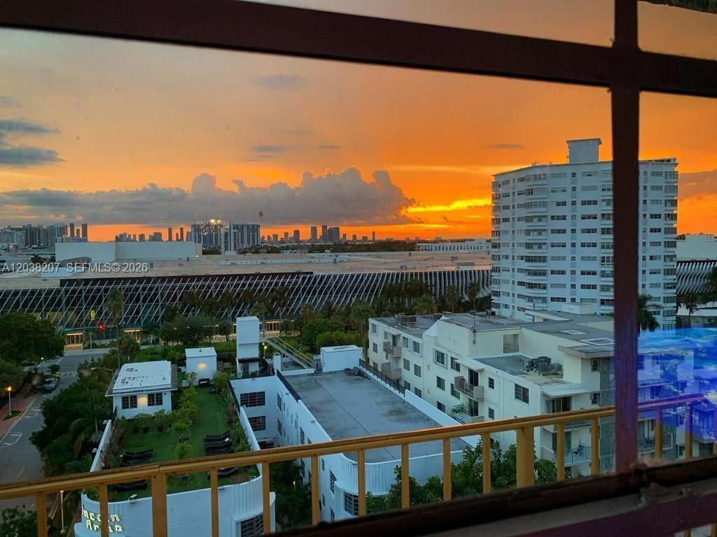 245 18th St, Unit 1102, Miami Beach, FL 33139 Photo