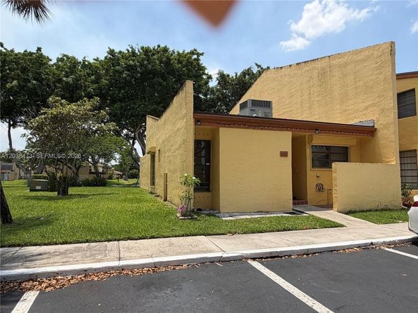 1540 NW 93rd Ave , Unit 296, Pembroke Pines, FL 33024