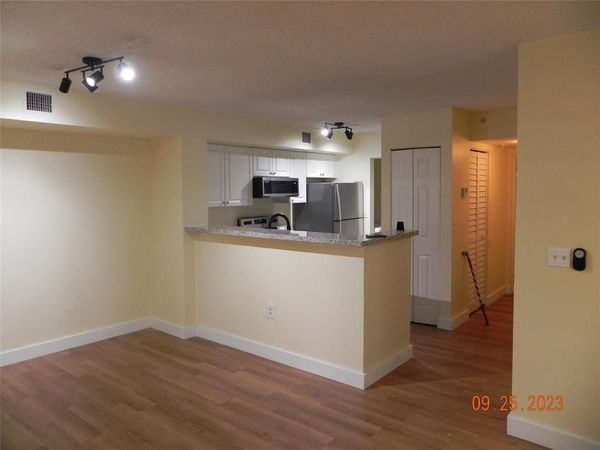 577 SW 111th Lane, Unit 204, Pembroke Pines, FL 33025