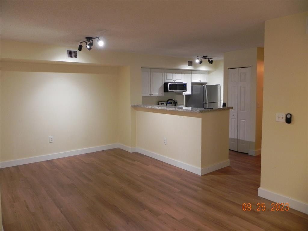 577 SW 111th Lane, Unit 204, Pembroke Pines, FL 33025 Photo