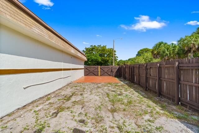 3930 NW 207 St Road, Miami Gardens, FL 33055 Photo