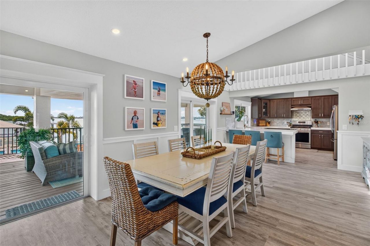 503 Johns Pass Avenue, Madeira Beach, FL 33708 Photo