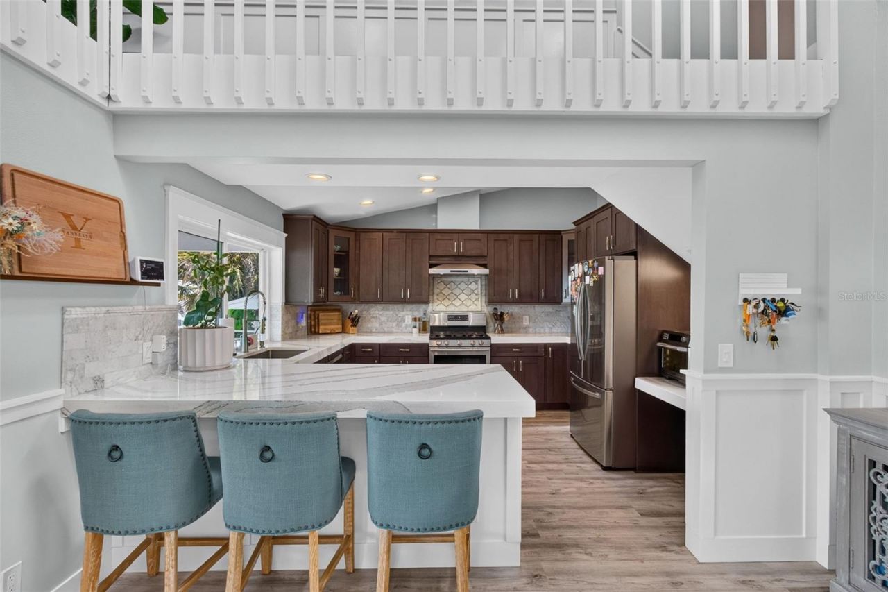 503 Johns Pass Avenue, Madeira Beach, FL 33708 Photo