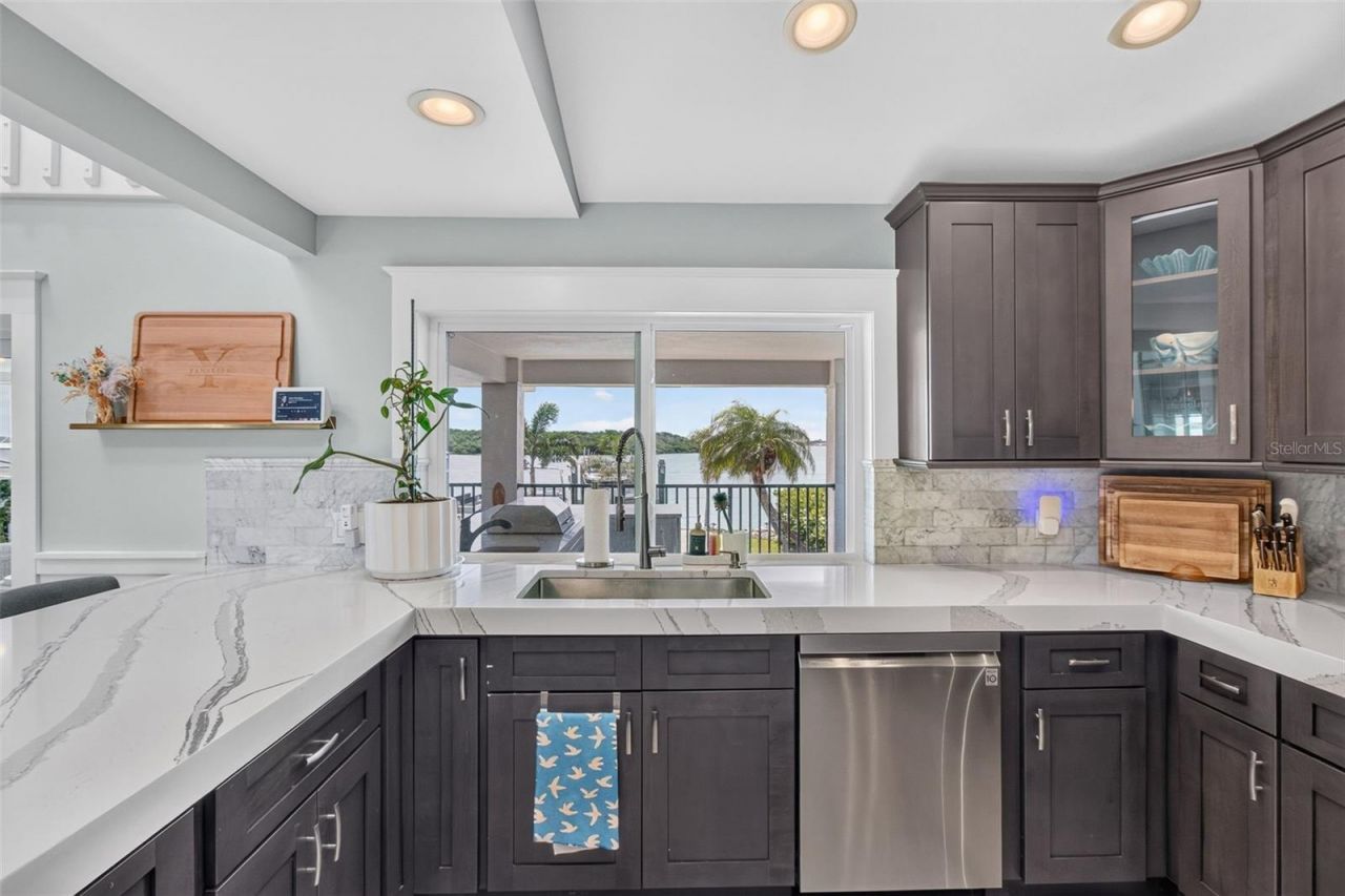 503 Johns Pass Avenue, Madeira Beach, FL 33708 Photo