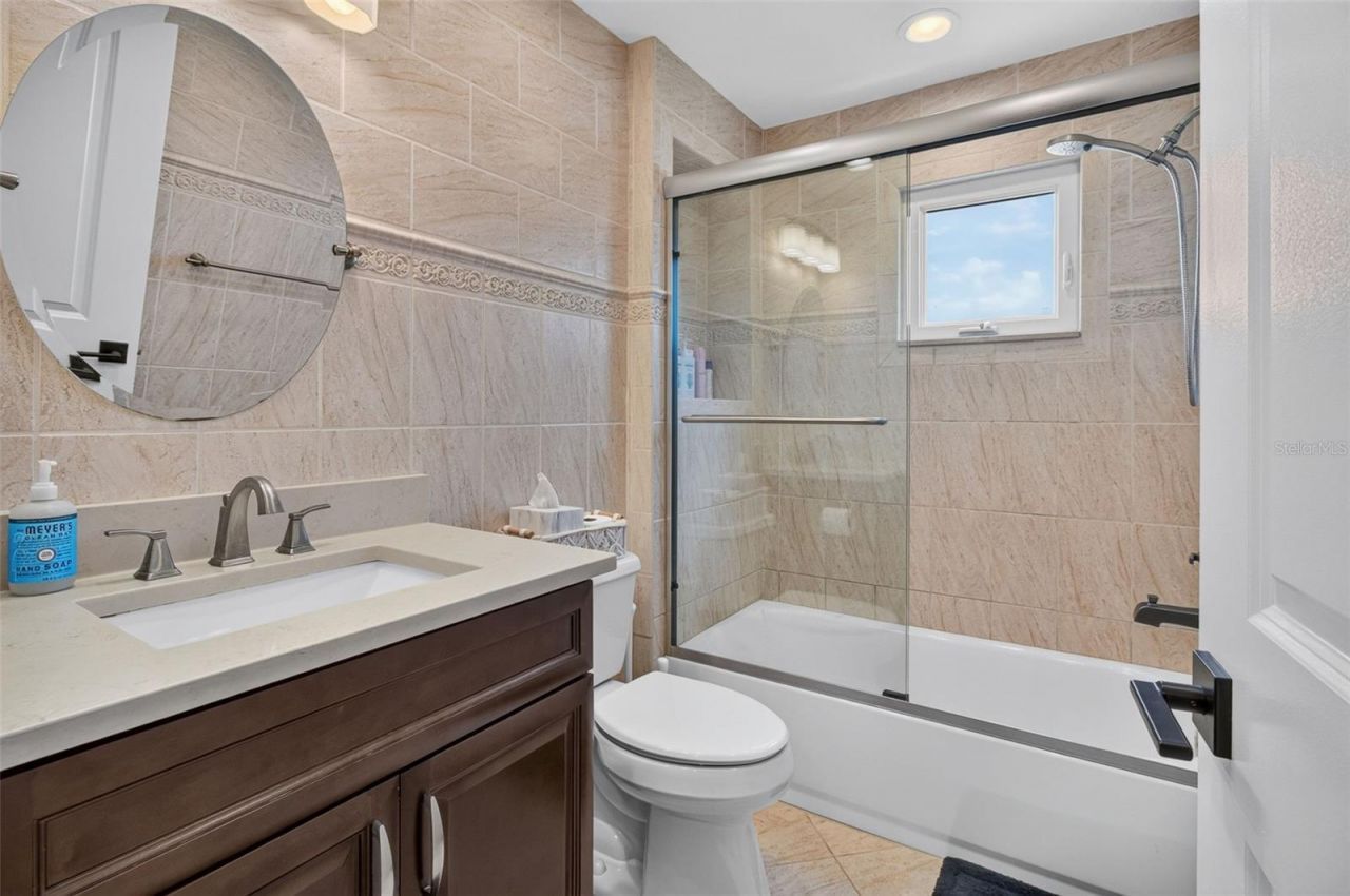 503 Johns Pass Avenue, Madeira Beach, FL 33708 Photo