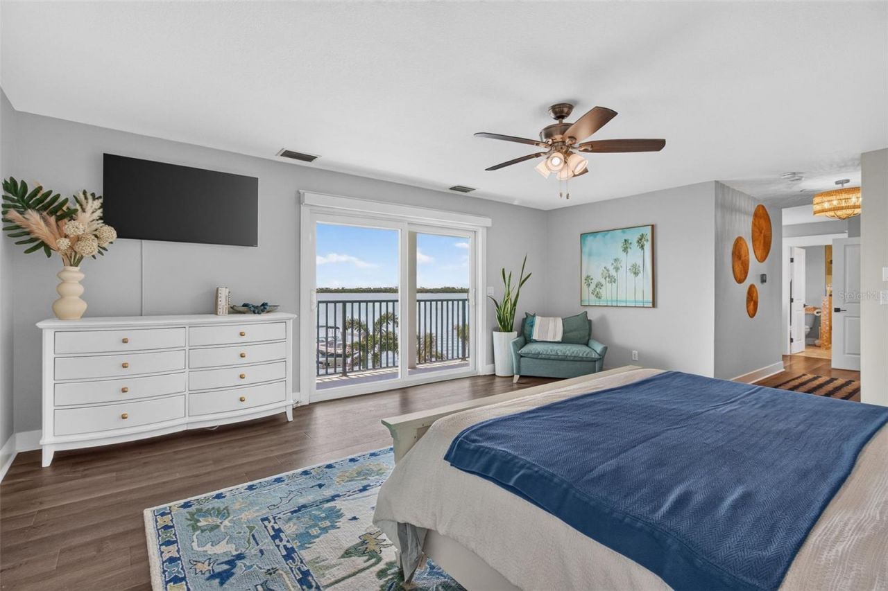 503 Johns Pass Avenue, Madeira Beach, FL 33708 Photo