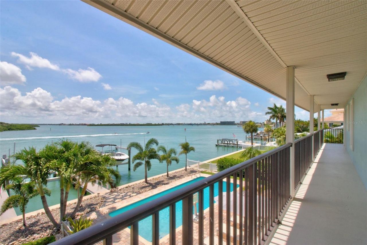 503 Johns Pass Avenue, Madeira Beach, FL 33708 Photo