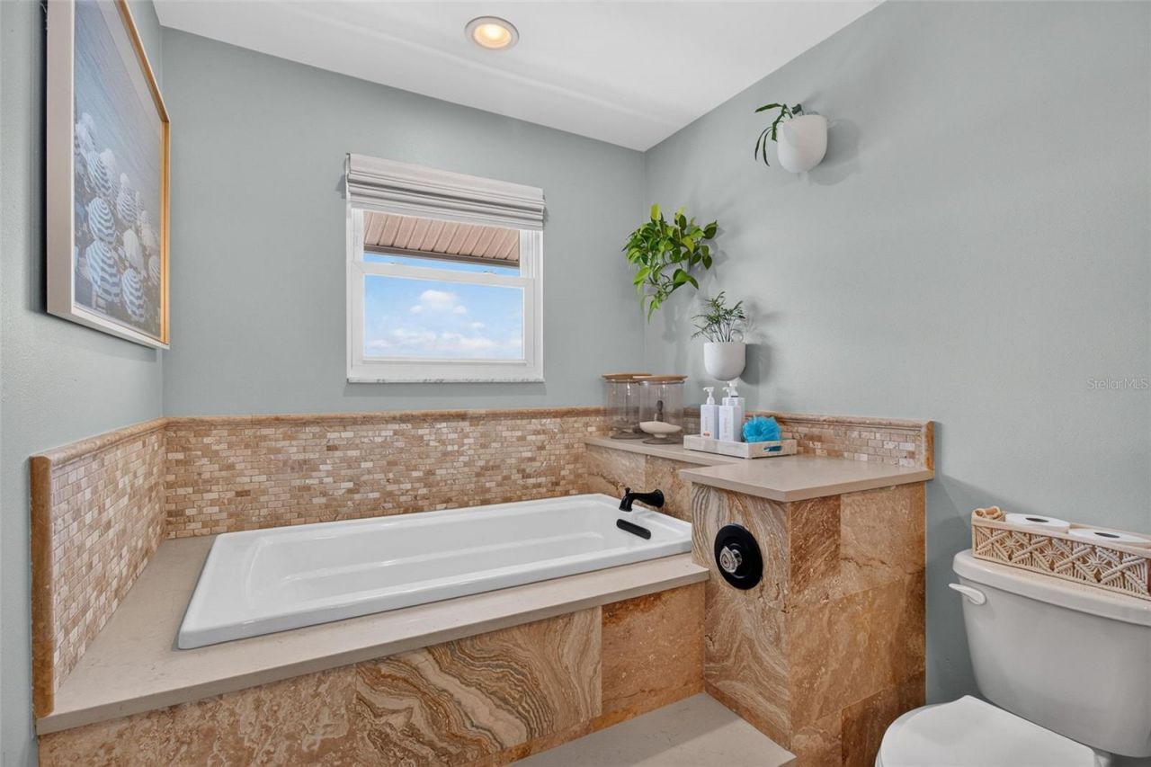 503 Johns Pass Avenue, Madeira Beach, FL 33708 Photo