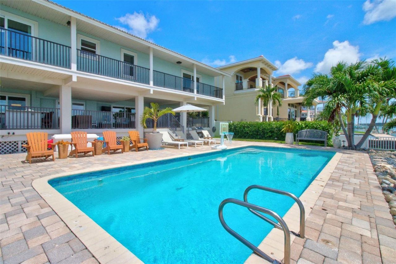 503 Johns Pass Avenue, Madeira Beach, FL 33708 Photo