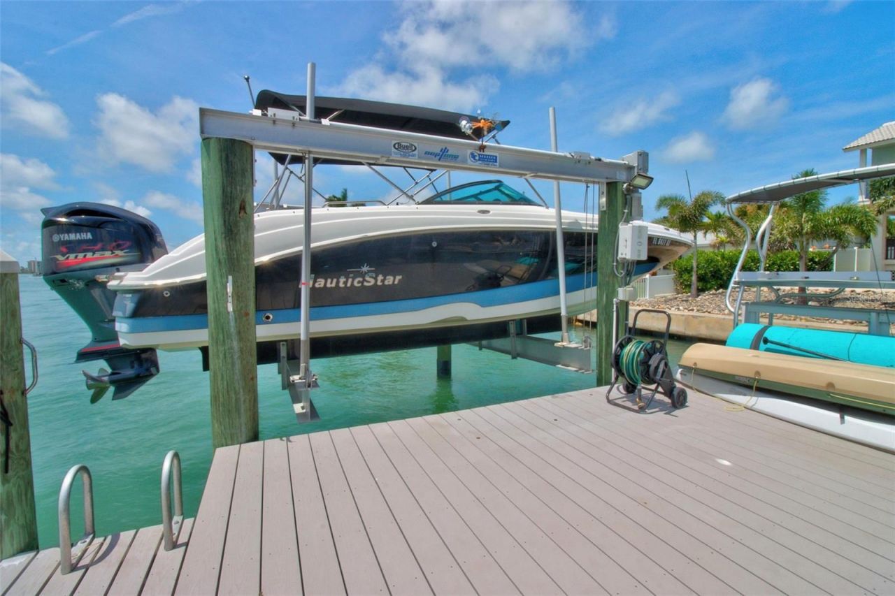 503 Johns Pass Avenue, Madeira Beach, FL 33708 Photo