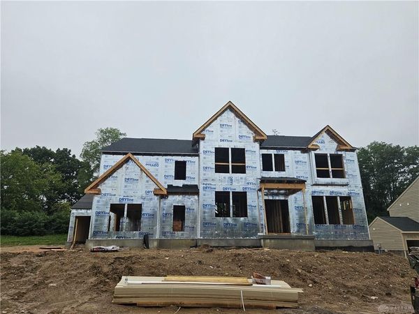 2463 Bent Grass Drive, Beavercreek, OH 45431