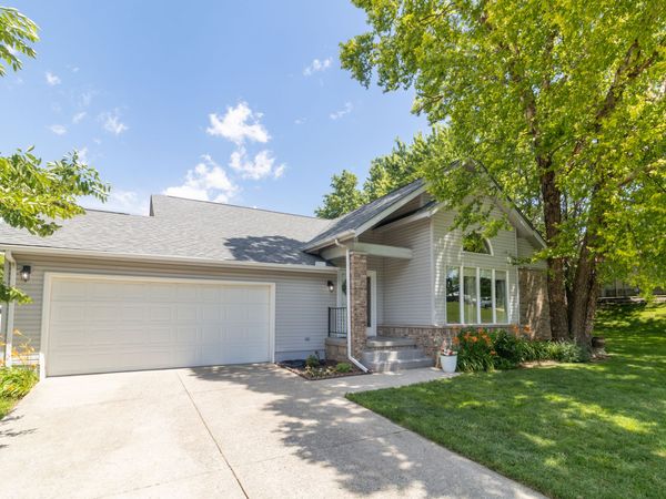2416 E Hickory Boulevard , Greenfield, IN 46140