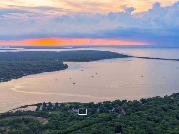 East Hampton, NY 11937