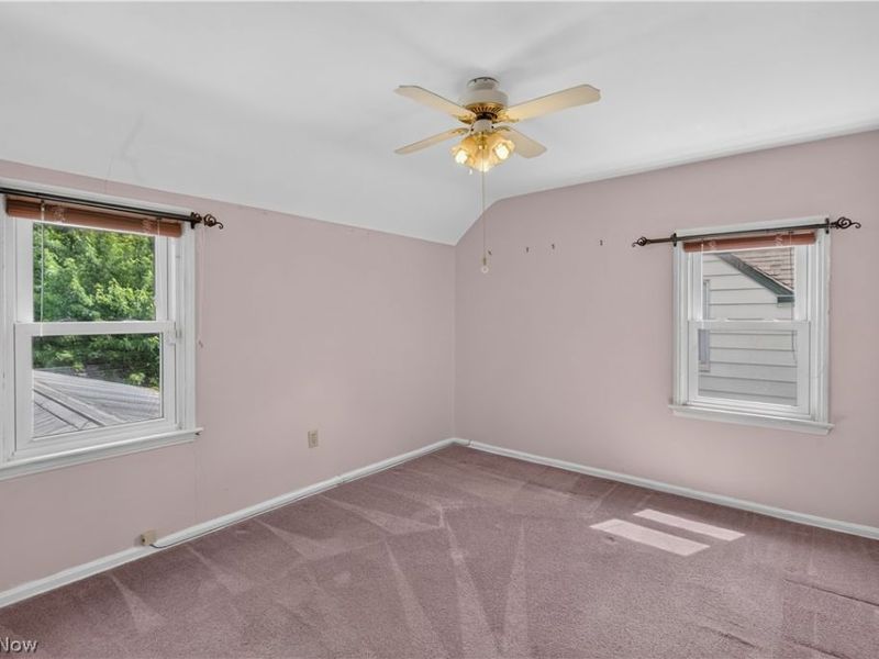 19811 Shakerwood Road, Warrensville Heights, OH 44122 Photo 22