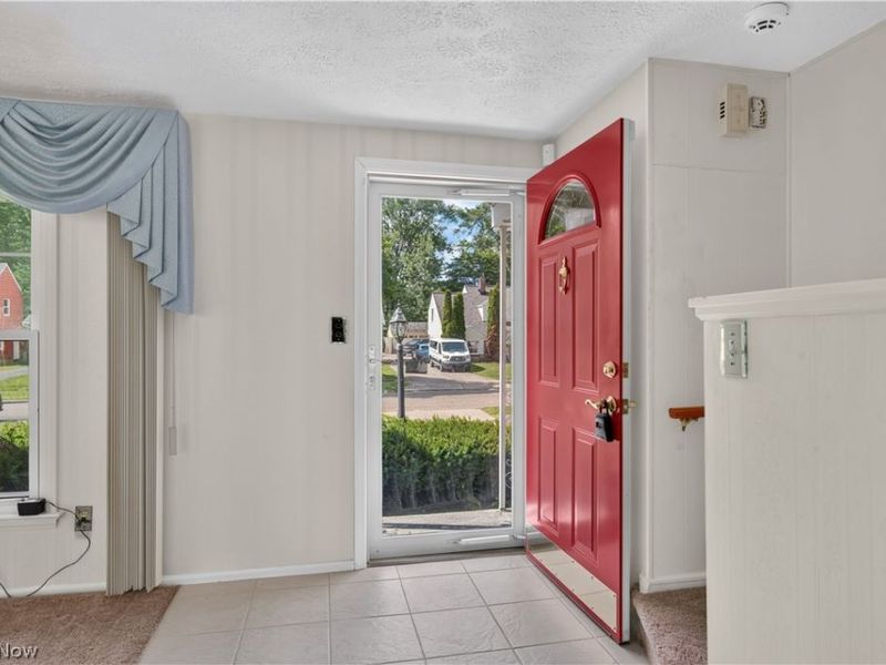 19811 Shakerwood Road, Warrensville Heights, OH 44122 Photo 5