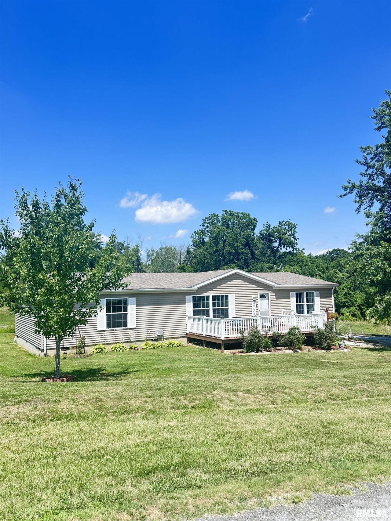 559 Twin Oaks Drive, Cobden, IL 62920 Main Photo