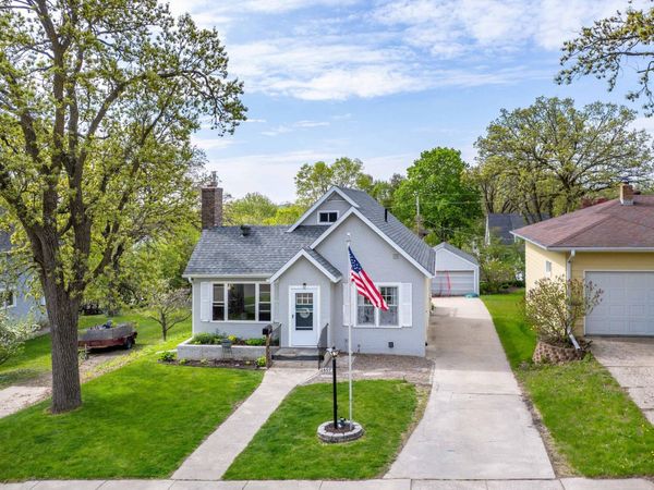 607 W Summit Avenue, Fergus Falls, MN 56537