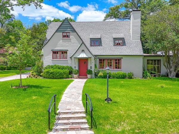 1208 Mills Place, Corsicana, TX 75110
