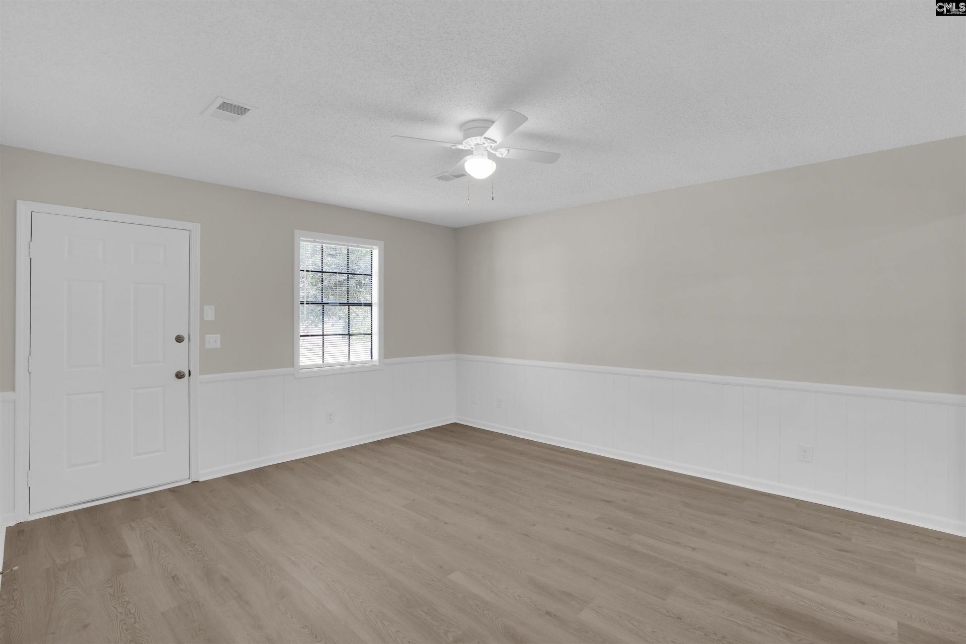 3908 Persimmon Street  Photo 6