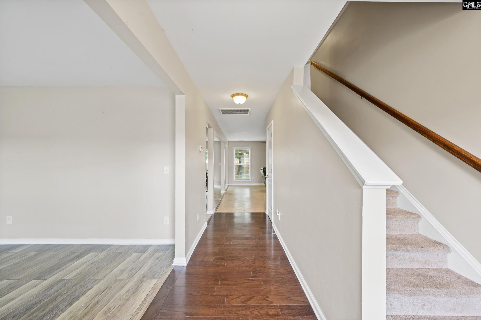 123 Castlefield Drive  Photo 4