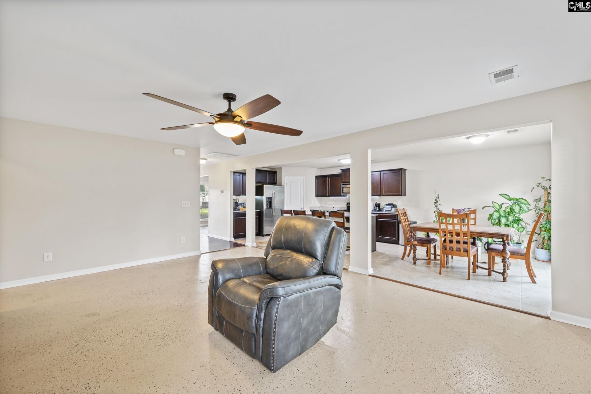 123 Castlefield Drive  Photo 8