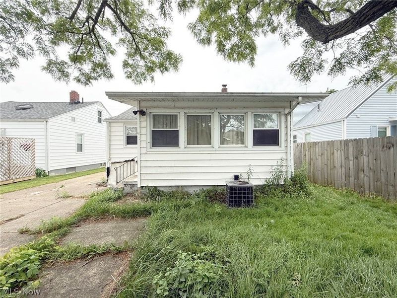 1361 Leavitt Road, Lorain, OH 44052 Photo 5