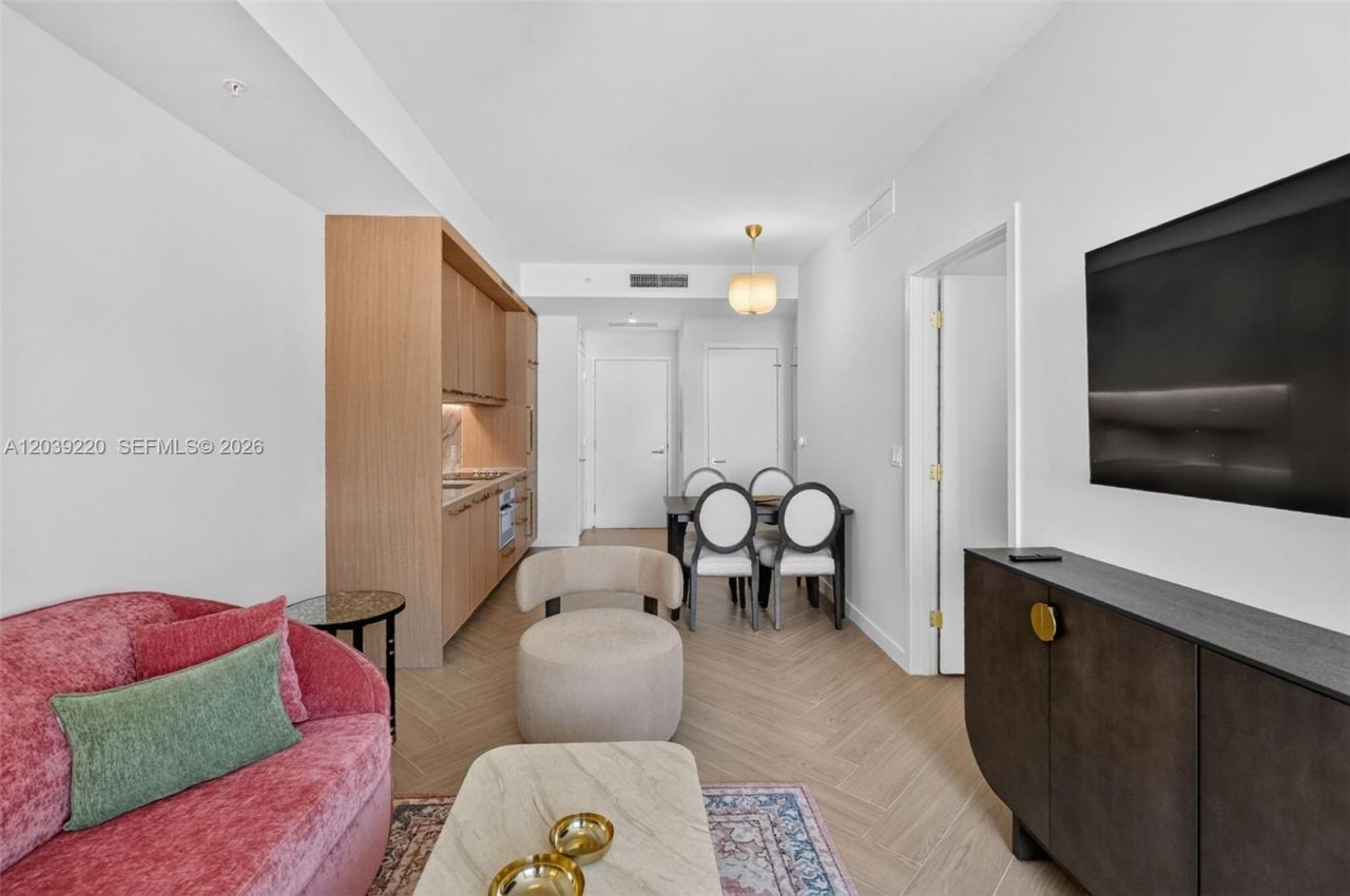 2700 NW 2nd Ave , Unit 528, Miami, FL 33127 Photo