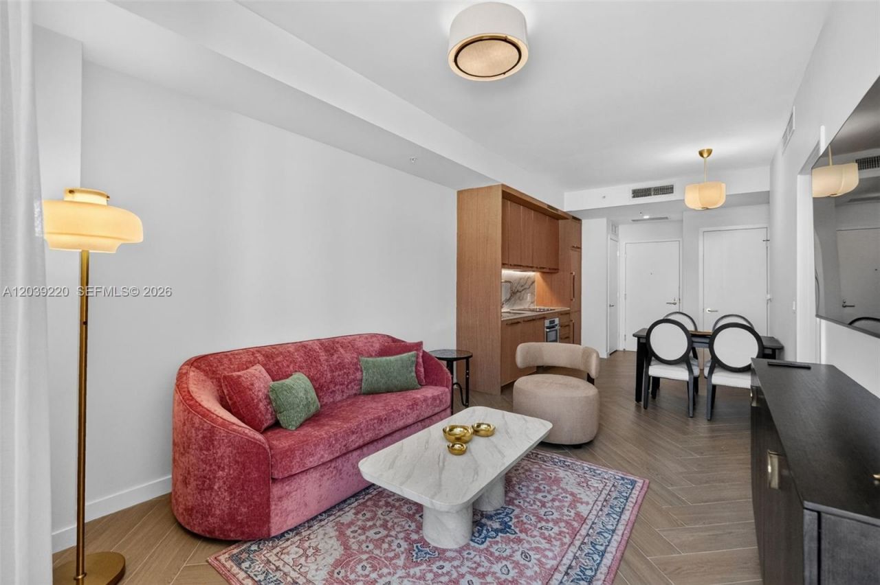 2700 NW 2nd Ave , Unit 528, Miami, FL 33127 Photo