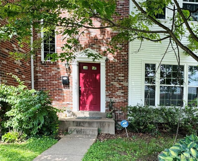 905 N Hanley Road , University City, MO 63130 Main Photo