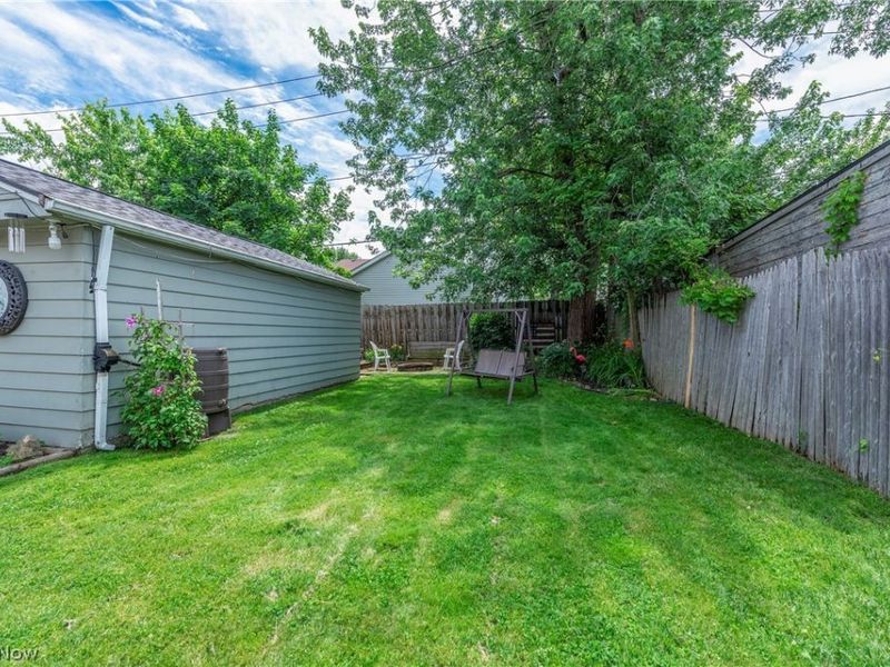 2305 Portman Avenue, Cleveland, OH 44109 Photo 12