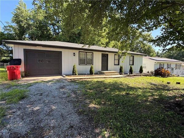 2510 Hillside Street, Lexington, MO 64067