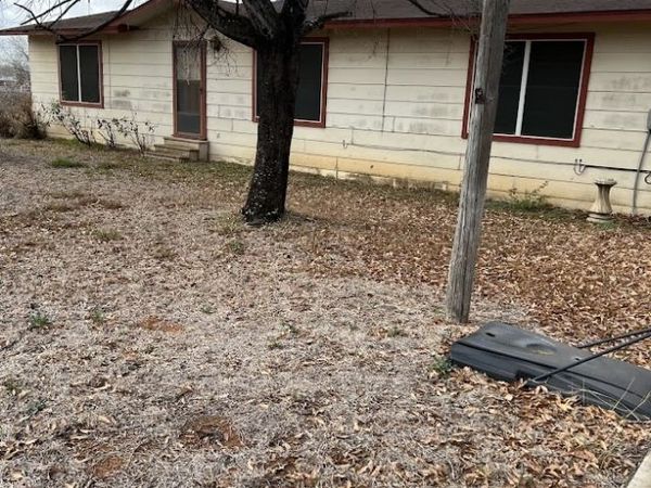 2912 BROWN AVE, Jourdanton, TX 78026