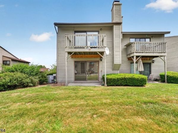 1215 Spruce Hills Dr, Glen Gardner, NJ 08826