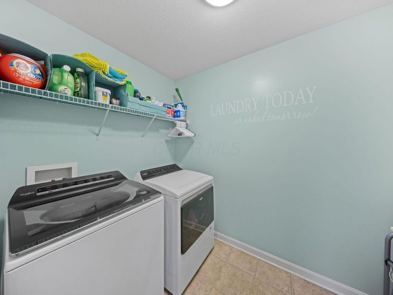 355 Hanton Way, Columbus, OH 43213 Photo 16
