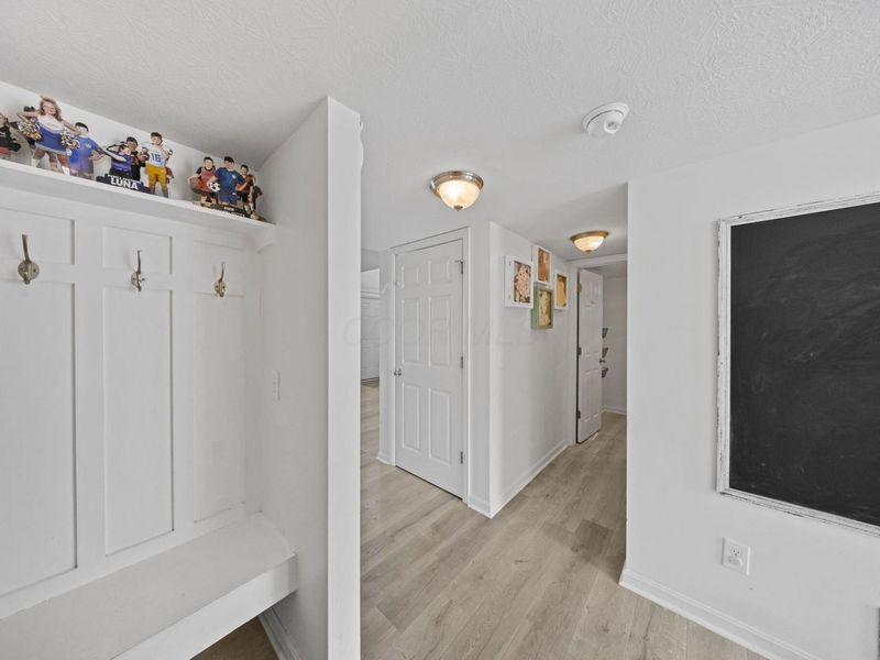 355 Hanton Way, Columbus, OH 43213 Photo 6