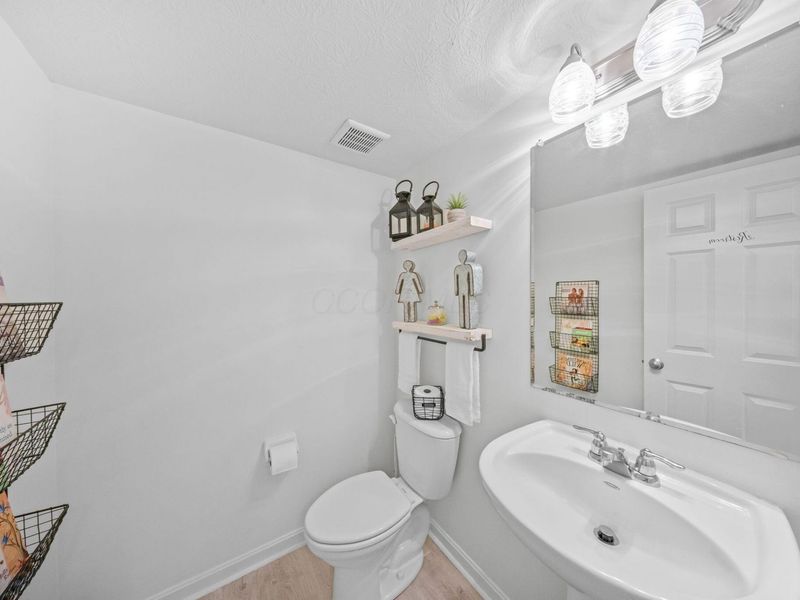 355 Hanton Way, Columbus, OH 43213 Photo 7
