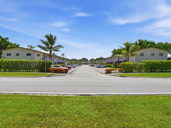 7505 NW 5th Place, Unit 203, Margate, FL 33063