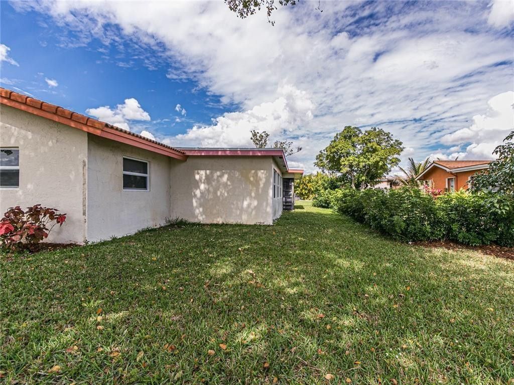 7000 NW 107th Avenue, Tamarac, FL 33321 Photo